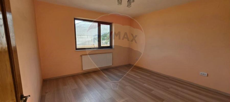 Vila spatioasa 303 mp utili | teren 1192 mp | Darza – Crevedia