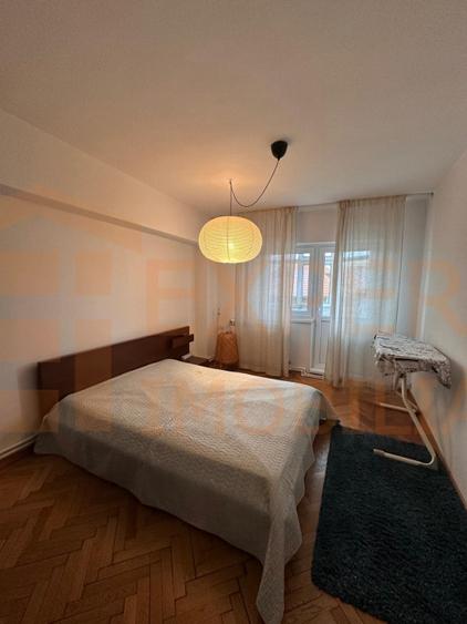 Apartament 3 camere de inchiriat, in zona Centrala - vedere catre Blvd Mircea