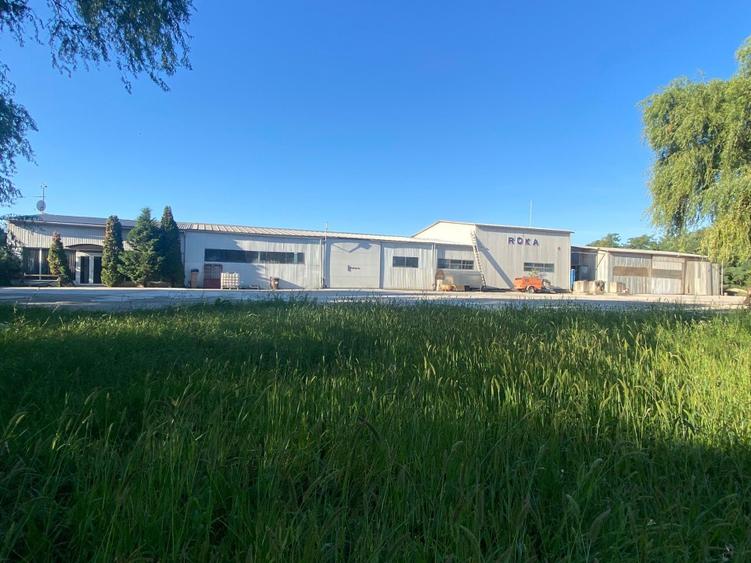 Hala cu dotari, afacere cu clienti, birouri-vestiare, teren, E60, langa Oradea