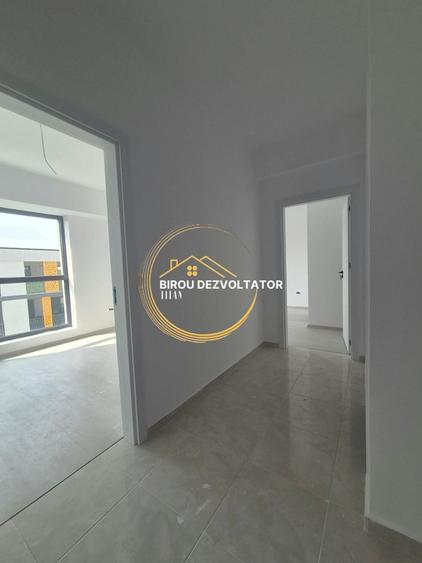Decomandat Bucatarie inchisa Parcare demisol Ansamblu modern