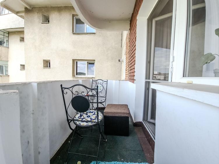 Apartament cu 2 camere, decomandat, etaj 4 din 8, Cartierul Manastur