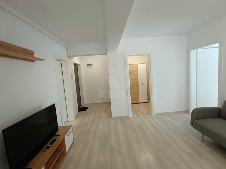 Apartament de 3 camere, cu gradina, zona Cetatii