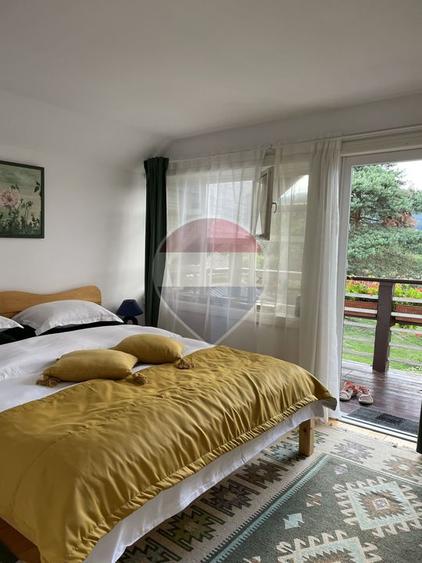 Pensiune - Domeniu montan - Casa si cabana 14 camere de vânzare