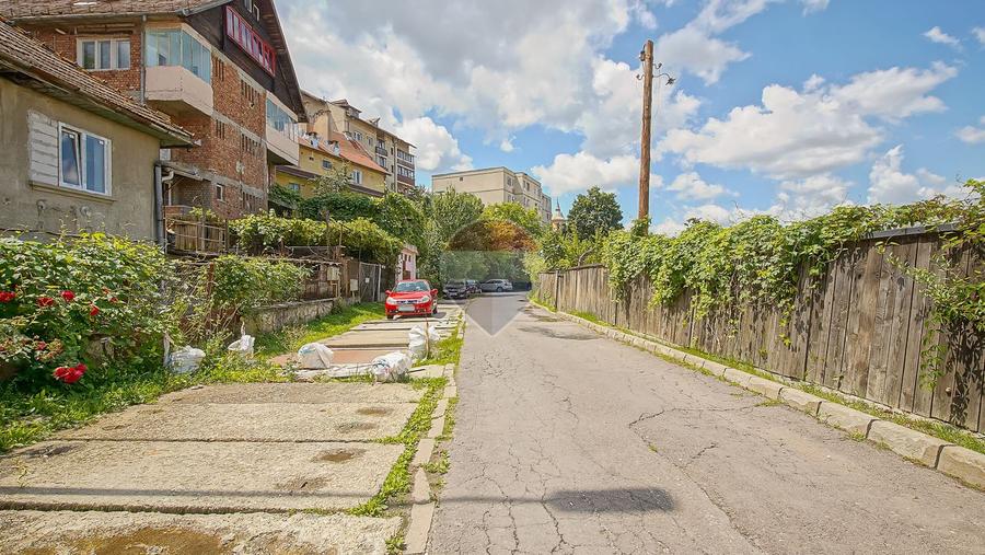 Casă cu potențial în Centrul Civic Brașov | 4 camere