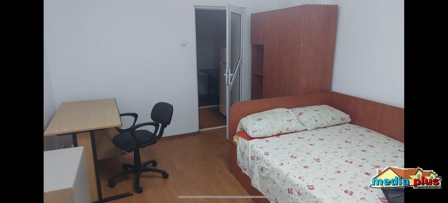 Garsonieră de închiriat – Țiglina I, Str. Brăilei, etaj 1, centrală proprie,