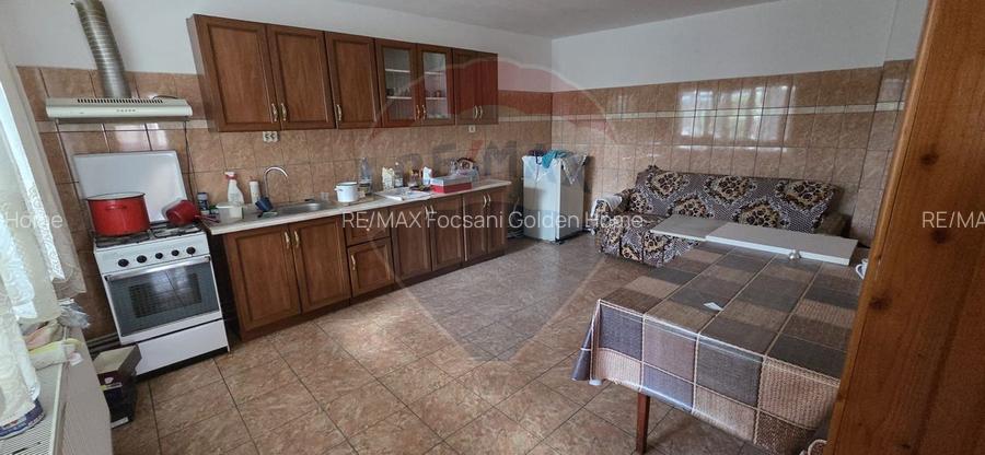 Casa / Vila cu 5 camere de vanzare in zona Obor - 4