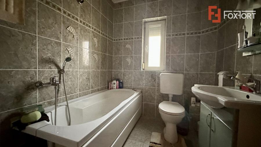 Casa individuala 5 camere si teren 1000 mp, in Sag
