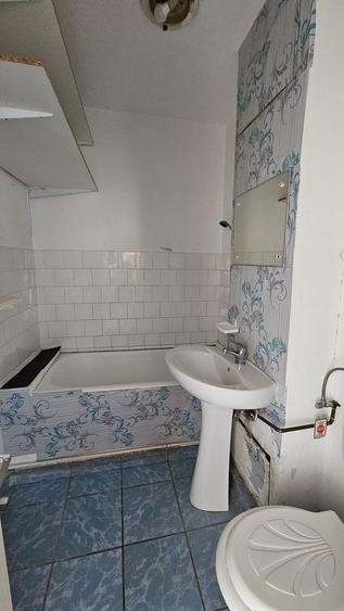 Spitalul Judetean-Zizinului garsoniera in bloc apartamente