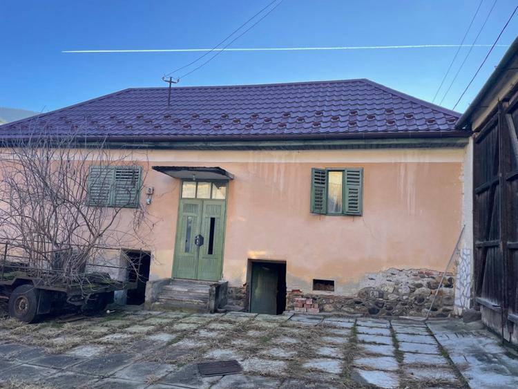 Casa 9 camere la Râul Sadului jud. Sibiu