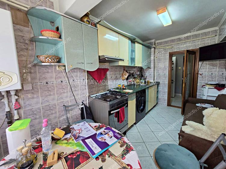 Apartament cu 2 camere, decomandat, Micro 18, Etaj 3, lângă Dunărea Mall - 6