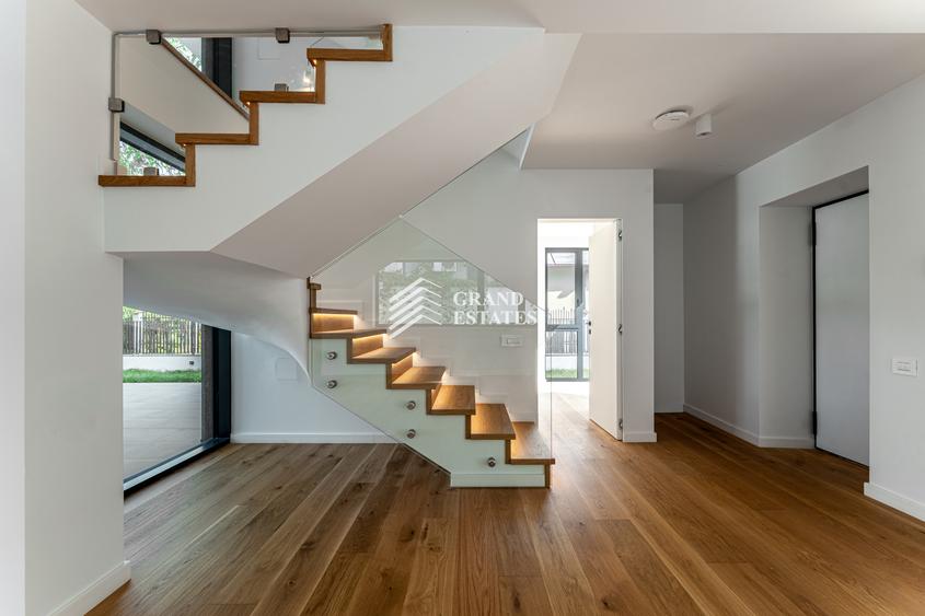 Vila individuala langa Lacul Baneasa | 6 camere, lift interior