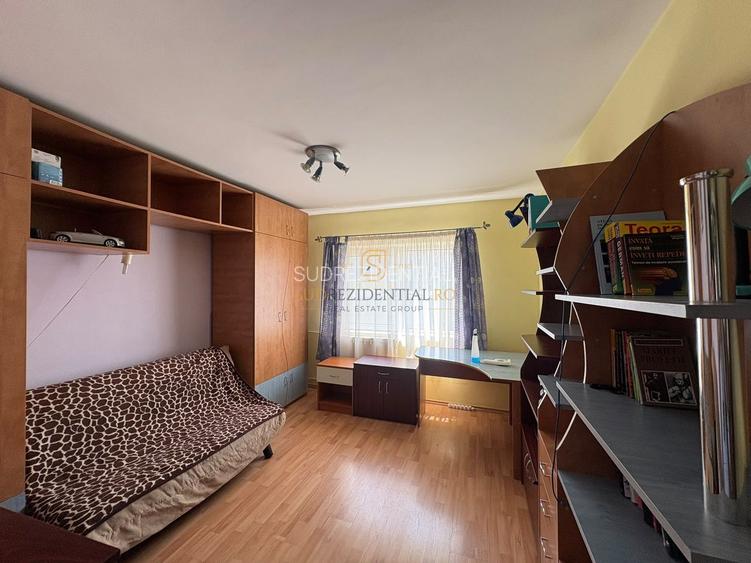 Apartament 3 camere de închiriat –  Zona 13 Septembrie - 4