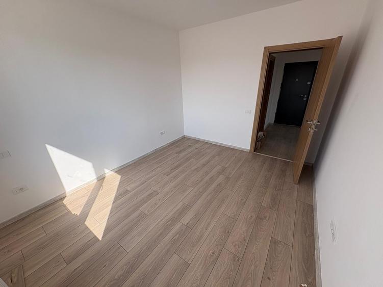 Apartament 3 camere, metrou Aparatorii Patriei