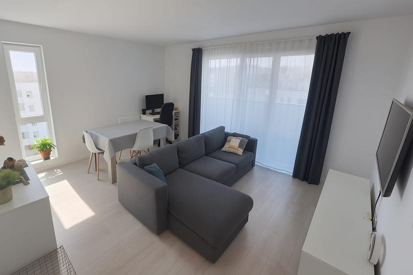 Apartament 3 camere, Kasper