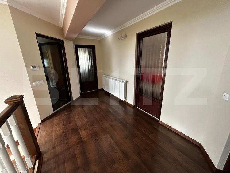 Casa cu piscina, 4 camere, sistem smart home