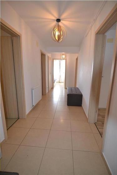 Apartament 3 camere decomandat  Urban Invest Tractorul