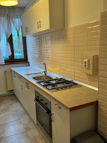 Oportunitate ! 3 camere decomandate Horea, parcare, etajul I , balcon!