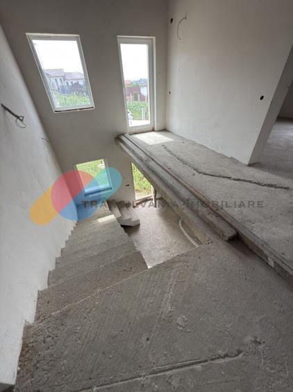 Casă individuală de vânzare – 160 mp utili, la intrare în Chinteni