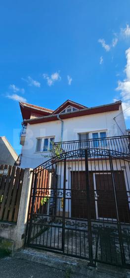 CASA CU 6 CAMERE, 293 MP UTILI SI GARAJ - DEVA
