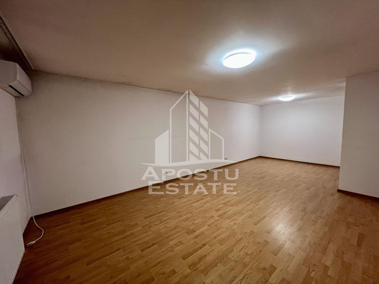 Casa de inchiriat 5 camere, centrala proprie, petfriendly,Mosnita Noua