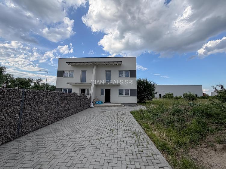 Casa Tip Duplex Cristian Intabulata Cu Toate Utilitatile - 2