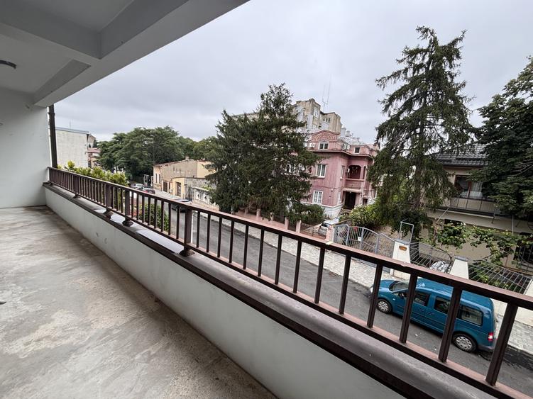 Vila 520 mp - C. Calarasilor - Piata Traian - Popa Nan