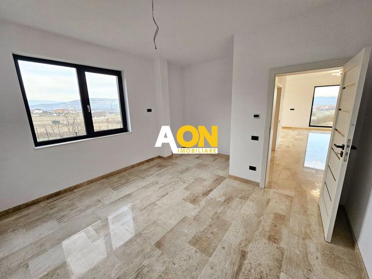 Casa finisata la cheie, 4 camere, 500 mp teren, Micesti