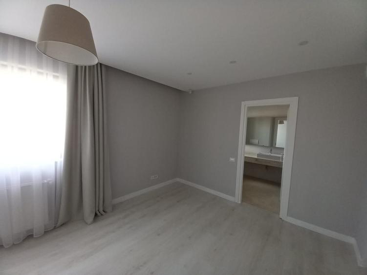 Pipera-Oxford Gardens, vila de inchiriat cu 4 camere