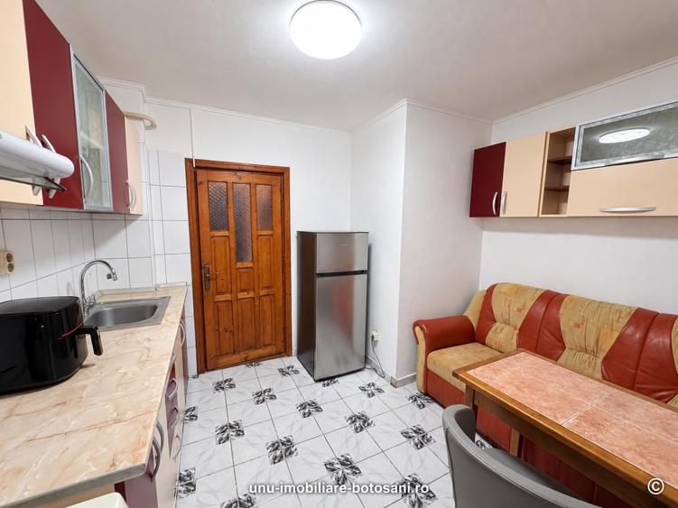 APARTAMENT 2 CAMERE DECOMANDAT -50,39 MP + BALCON 4MP-PARTER - BOXĂ ȘI PARCARE