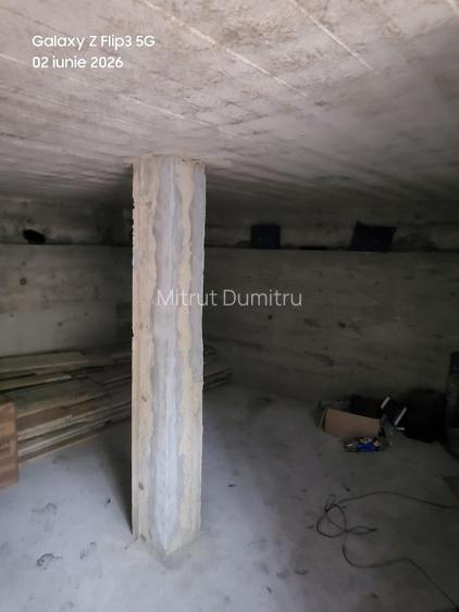 Vând casă cu 27000 mp teren,  - 8