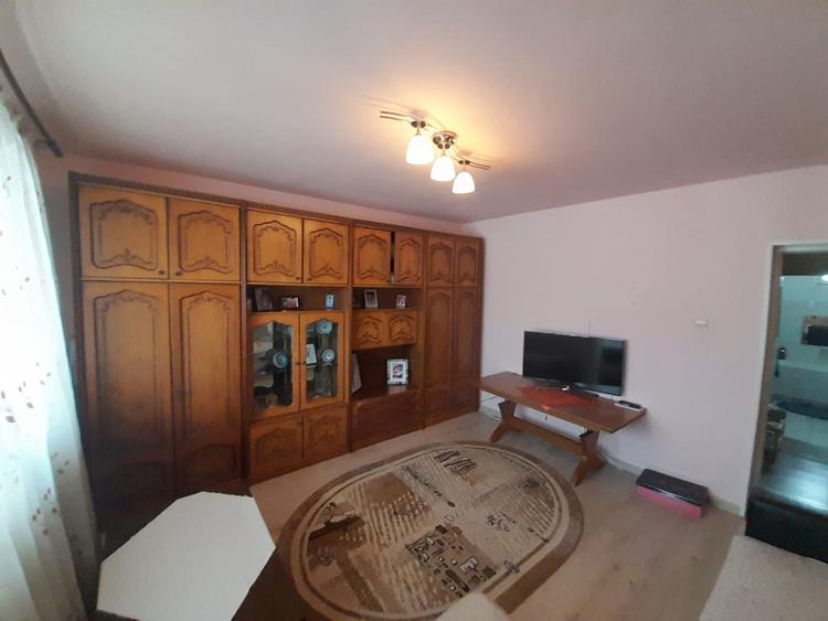 Apartament 3 camere DECOMANDAT, zona HAN