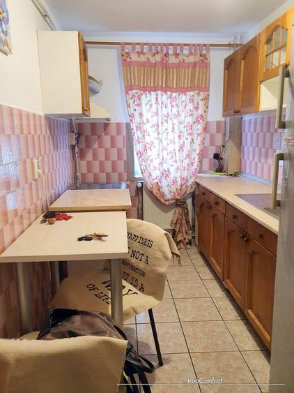 Apartament cu 2C decomandat in Nicolina- Catedrala Catolica ,parcare