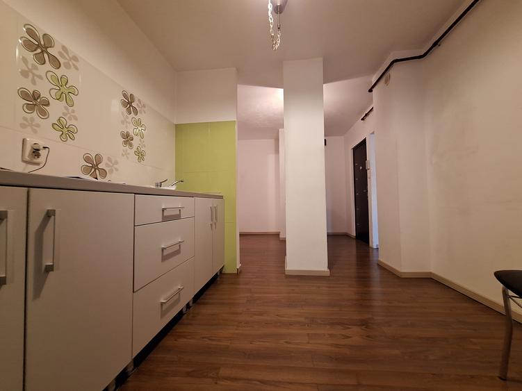 Apartament cu 3 camere decomandat-renovat-68 mp-etaj 2-Dorobantilor