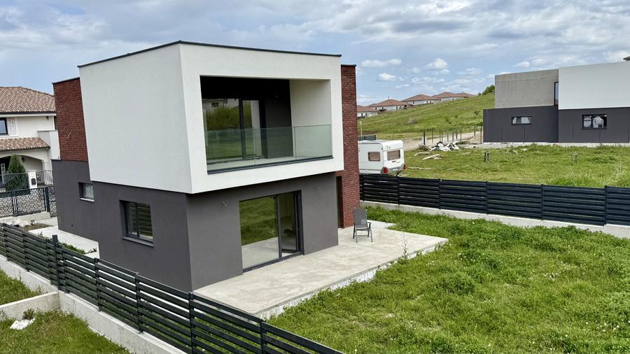 Casa moderna cu finisaje de exceptie