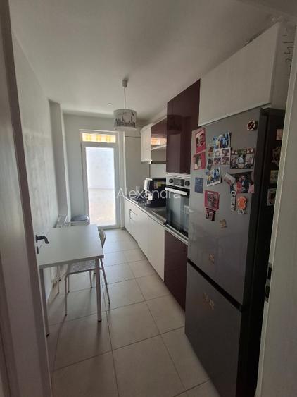 Vând apartament cu 3 camere,loc de parcare si boxă. - 5