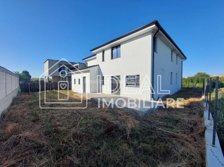 Casă individuală de vânzare – 263 mp utili – teren 500 mp – garaj dublu – Cartie