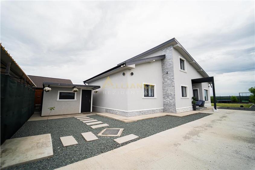 Vila individuala de vanzare [ 190 mp utili ] teren 755 mp ] mobilata si utilata