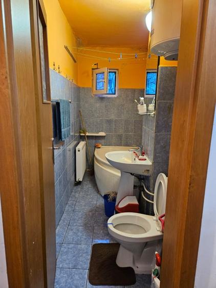 GARSONIERA SIMPLA - MOBILATA SI UTILATA - COMISION 0% - INTRE GORJ SI LUJER-