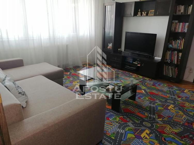 Apartament cu 2 camere, semidecomandat,centrala proprie,zona Iosefin
