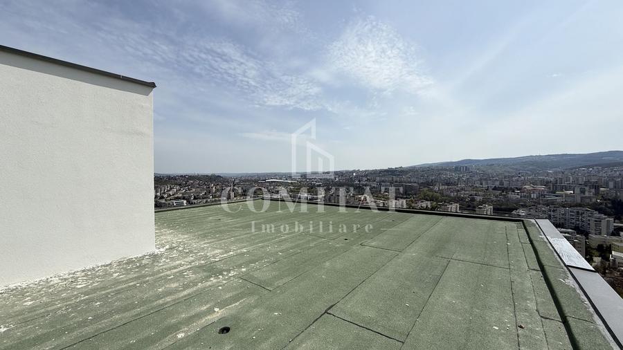 Casă generoasă cu panoramă și 256 mp terasă circulabilă