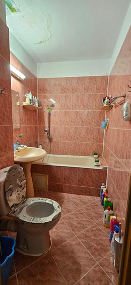 Apartament 3 camere situat pe Mihai Bravu- zona Dimitrov