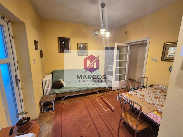 Vand casa 2 camere Moroasa