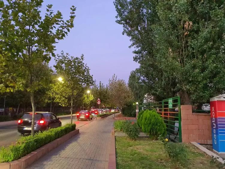 De inchiriat 2 Camere Mobilat la 7 min de Metrou N. Teclu Bloc Nou