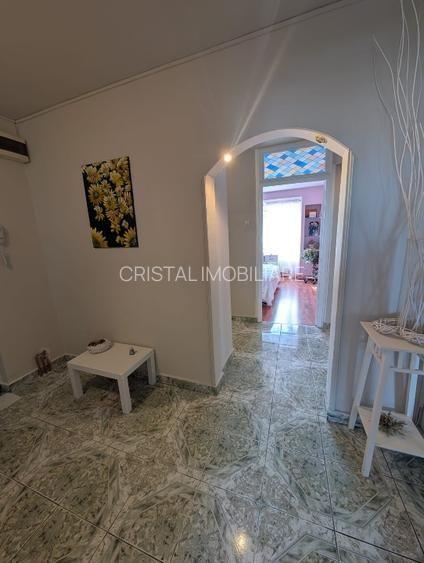 Calitate și spațiu: elegant, 90 mp, 1989, centrală proprie, parcare, priveliște - 11