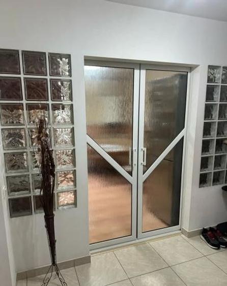 APARTAMENT 3 CAMERE DECOMANDAT CONFORT 0 ZONA CET