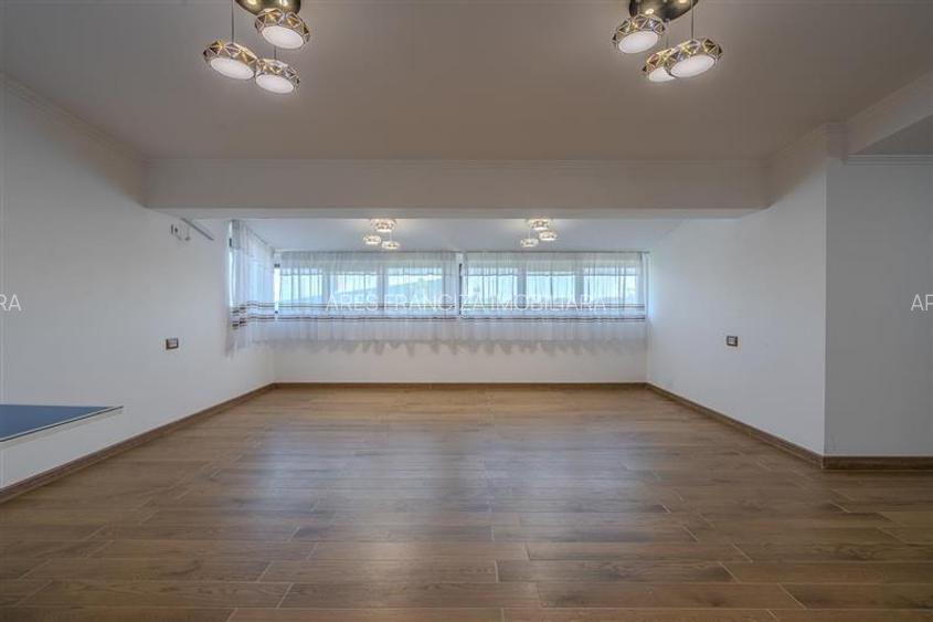 PIPERA - EROU IANCU NICOLAE,VILA ,9 CAMERE,504 MP MP,TEREN 800 MP,PISCINA - 21
