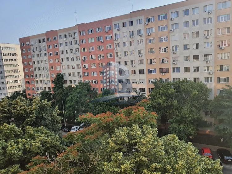 Garsoniera Dristor /Langa Metrou/ Etaj intermediar