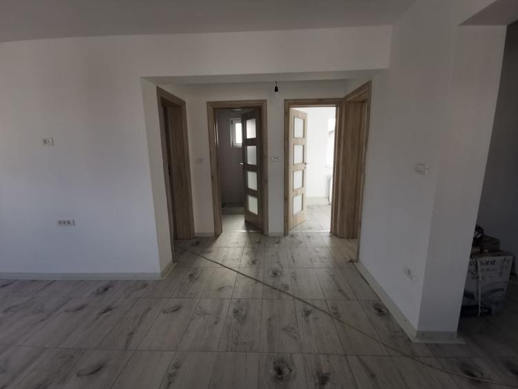 CASA 3 CAMERE | LUMINA | 85 MPC