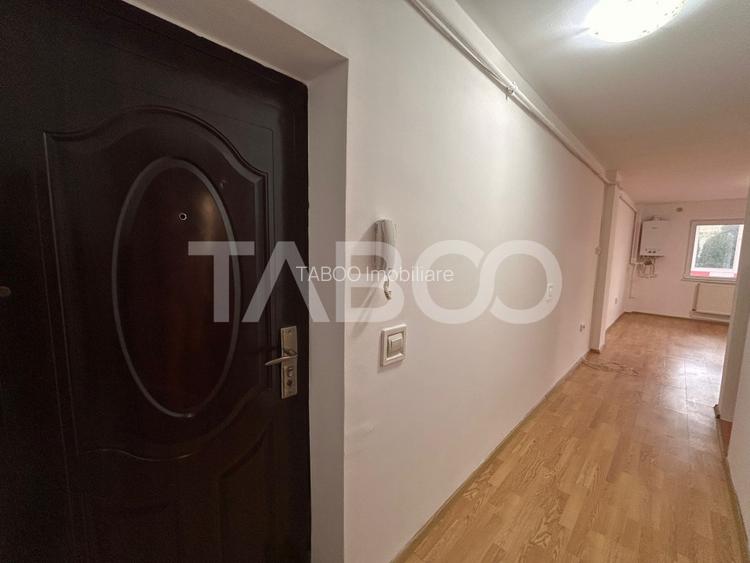 Garsoniera de vanzare 40 mpu etaj intermediar balcon Sibiu - 5