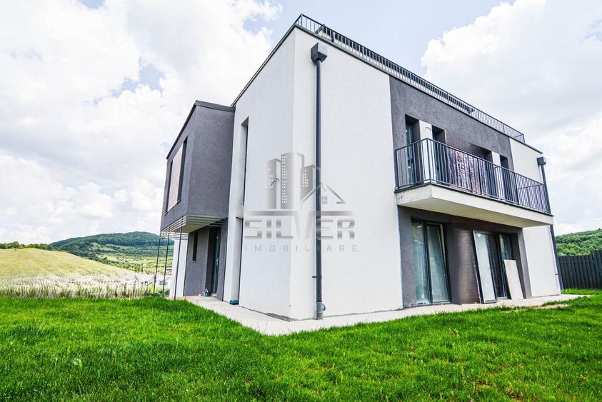 Casa de tip Duplex cu Panorama in Floresti.